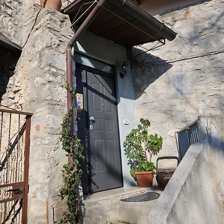 Casa Di Mamma Rosa Castelnuovo Parano Exterior foto