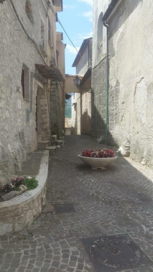 Casa Di Mamma Rosa Castelnuovo Parano Exterior foto